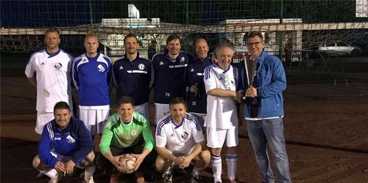 FC Blau-Weiß Friesdorf - Sieger des Alte-Herren-Turniers.