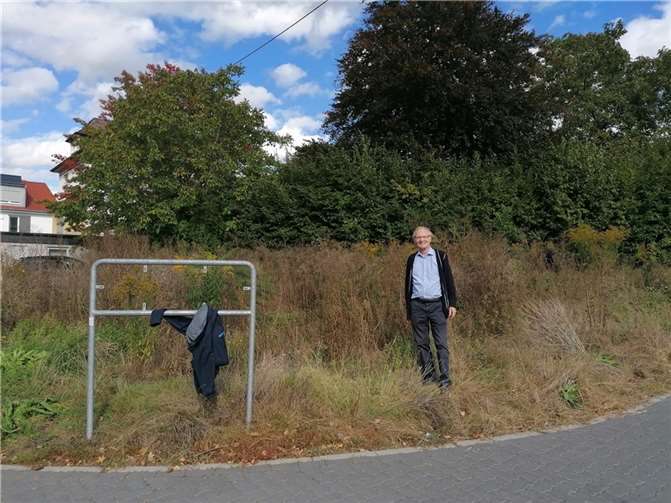 FDP-Fraktionsvorsitzende Herbert Speyerer hat sich bei einem Ortstermin über die Situation informiert. Foto: FDP Bendorf