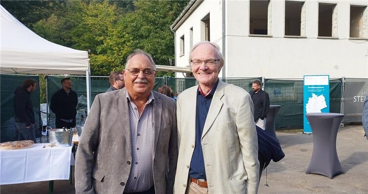Bendorf investiert in modernen Treffpunkt für Sport, Kultur und Brauchtum FDP-Stadtvorsitzender Günther Bomm und Ratsmitglied Herbert peyerer. Foto: Günther Bomm