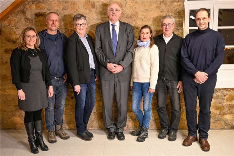 FWG-Kreistagskandidaten aus dem Breisiger Ländchen (v.li.): Tanja Taplick, Hans-Peter Hornberger, Irene Seger, Hans-Josef Marx, Barbara Krebs-Haupt, Hans Dieter Felten, Paul Delfs. Foto: Jessica Zimpel-Nonn