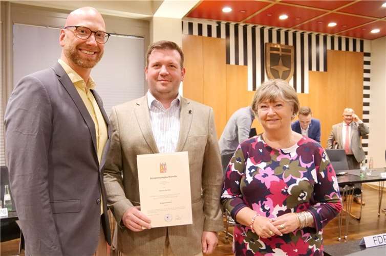 Fabian Baldus, Georg Gareis und Marita Baldus im Stadtrat“. Foto: FDP Vallendar