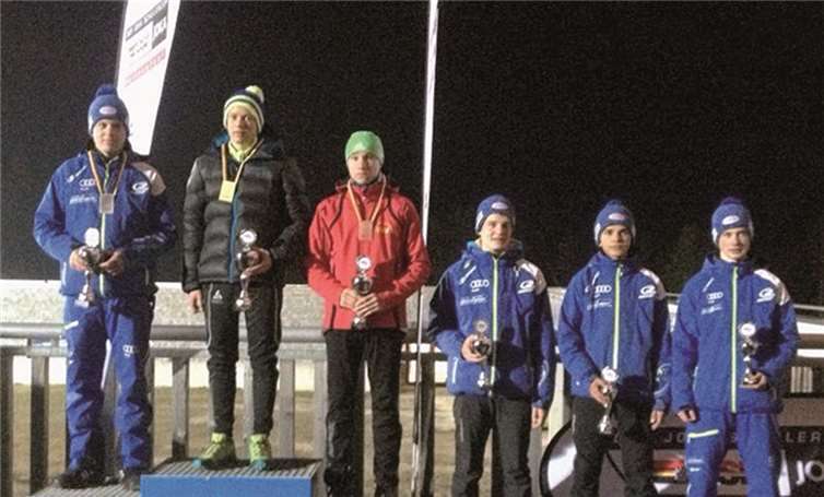 Fabian Krämer bei der Siegerehrung auf Platz Eins privat