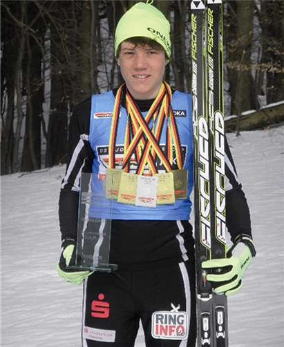 Fabian Krämer verteidigte seinen Titel als Gesamtpokalsieger im Deutschen Schülercup Skilanglauf in der Schülerklasse 14. privat