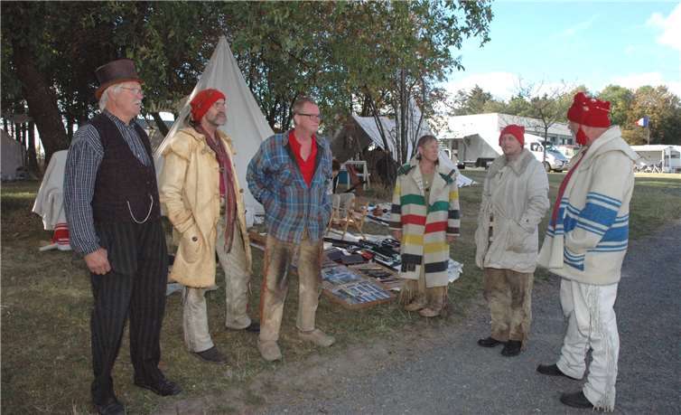 Fachsimpeln unter Westernfans.-UM-