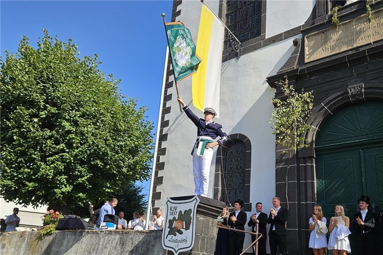 Laurentiuskirmes 2026 in Leutesdorf mit traditionellem Programm und Musik