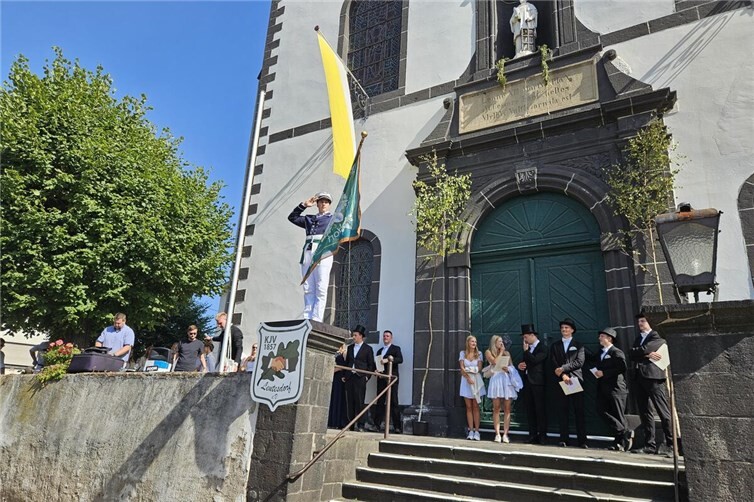 Laurentiuskirmes 2026 in Leutesdorf mit traditionellem Programm und Musik