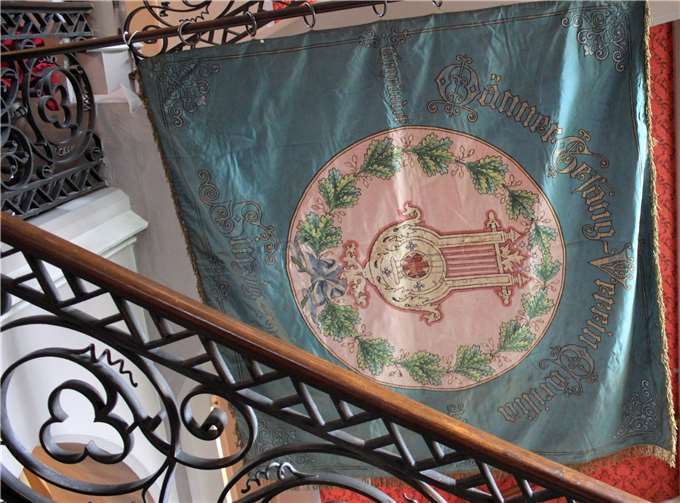 Fahne des MGV Cäcilia zum 50-jährigen Bestehen im Jahr 1909.