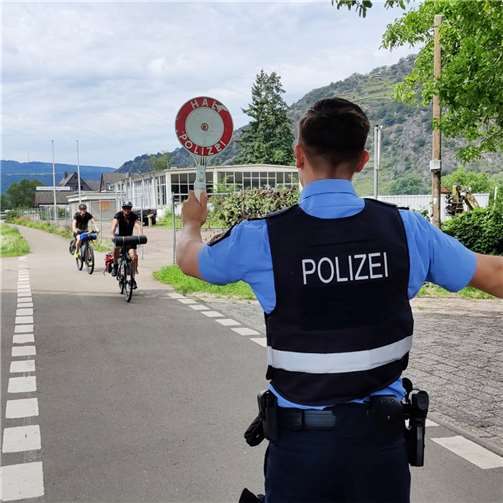 Fahradkontrollstelle an der B 9 bei St. Goar-Fellen. Foto: Polizeiinspektion Boppard