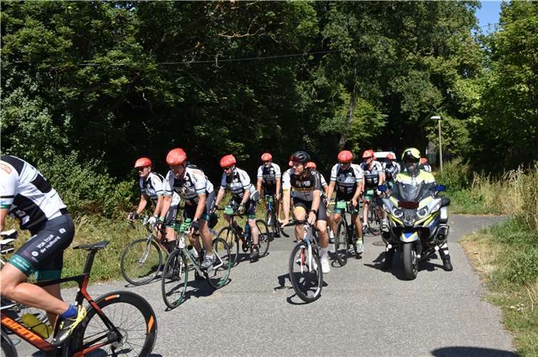 Fahrer der Vor-Tour der Hoffnung wurden mit von Polizei aus Rheinland Pfalz begleitet.
