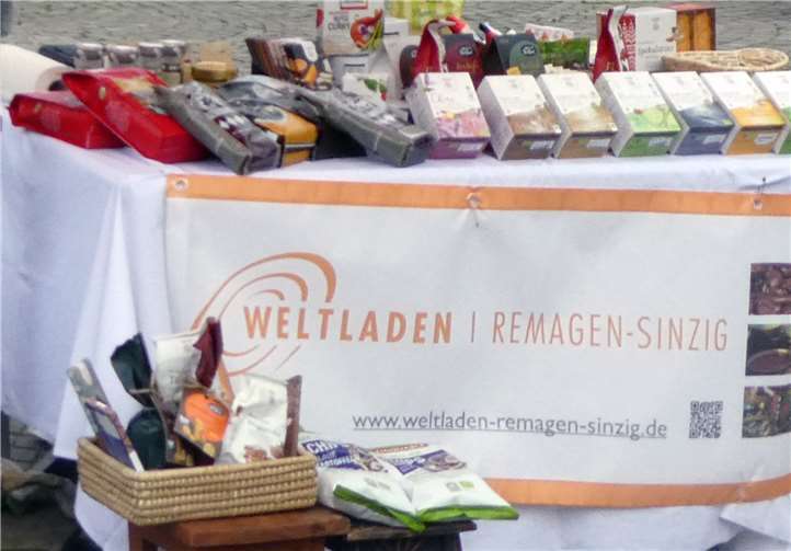 Faire Lebensmittel und Kunsthandwerk aus aller Welt.Foto: privat