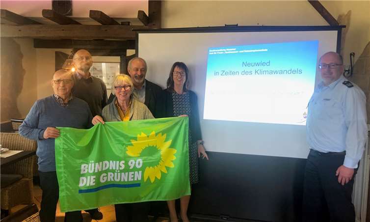 Faires Frühstück bei den Neuwieder Grünen: Cataldo Sitale, Helmut Hellwig, Inge Rockenfeller, Wolfgang Rahn, Regine Wilke und Wilfried Hausmann. Foto: privat