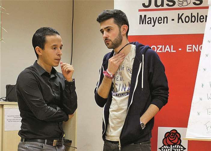 Faisal El Kasmi (l.), Vorsitzender Jusos MYK und Sebastian Durben, Öffentlichkeitsreferent Jusos MYK.