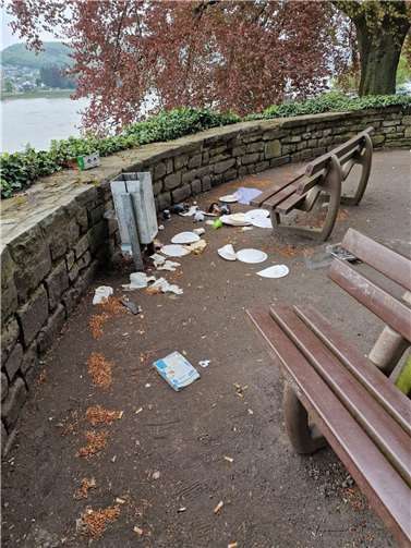 Falsch entsorgter Müll produziert hohe Kosten.