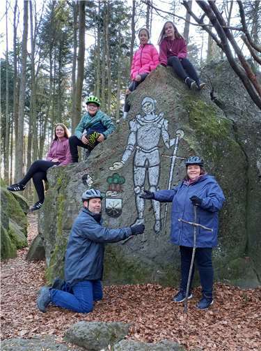 Fam. Reutelsterz mit ihrem kreativen Gewinner-Selfie „Auf Schilling‘s Pfaden“.