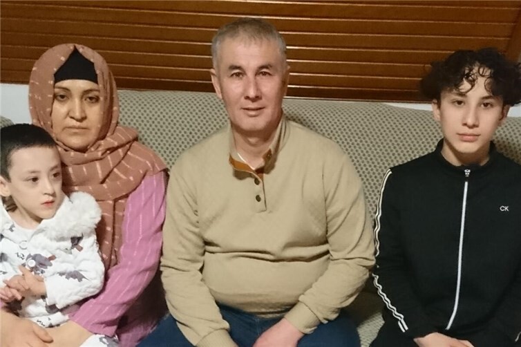 Familie Abdulwahab - nur eine Stammzellspende kann Rafias Leben retten.
