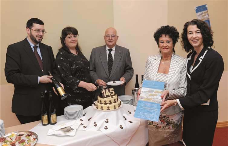 Familie Giffels hat allen Grund zur Freude, glit es doch das 145-jährige Jubiläum ihres Hotels zu feiern. FIX