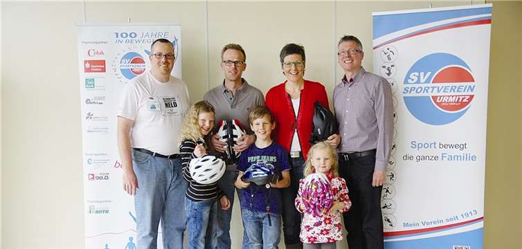 Familie Steinbach freut sich über die Unterstützung aller Bürger nach einem dramatischen Hausbrand .  privat