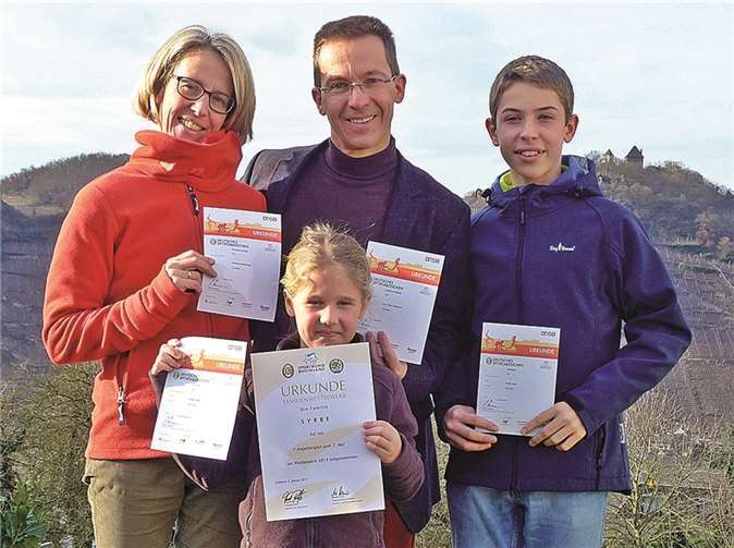 Familie Syrbe hat mit fünf Urkunden ein erfolgreiches Sportjahr 2014 vollbracht.Eduard Brust