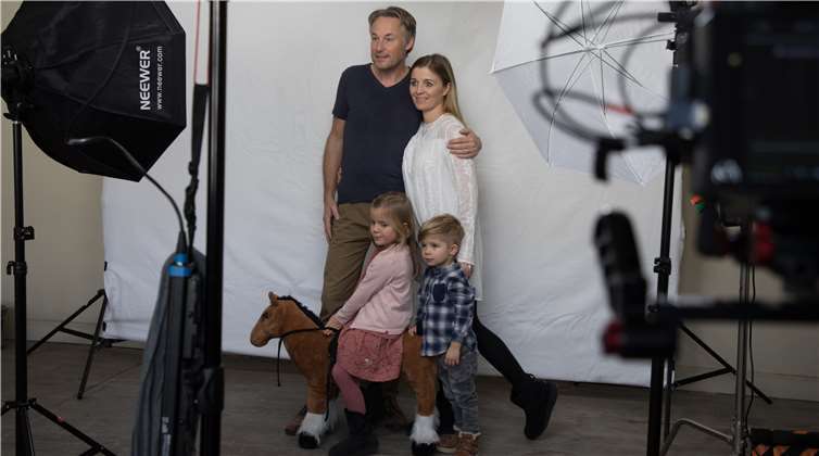 Familie Ulrich beim Dreh für einen Film für den Bunten Kreis.