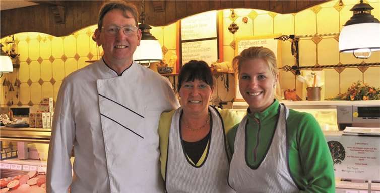 Familienbetrieb seit 15 Jahren: Frank Effert (v.l.) mit seiner Lebensgefährtin Nicole Piske und Tochter Jessica. Stadt Meckenheim