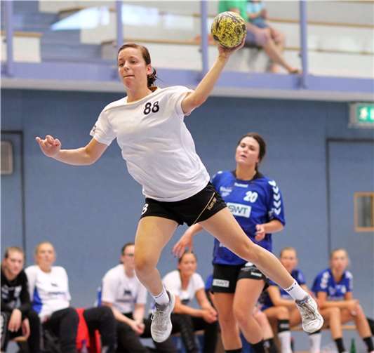 Fand in ihr Spiel: Rechtsaußen Jennifer Winter. Fotos: René Weiss