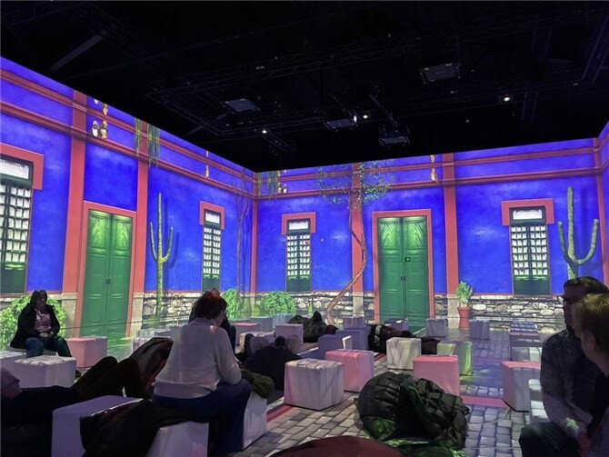 Farbenpracht und Lebensfreude: Kunstgenuss ohne Koffer.