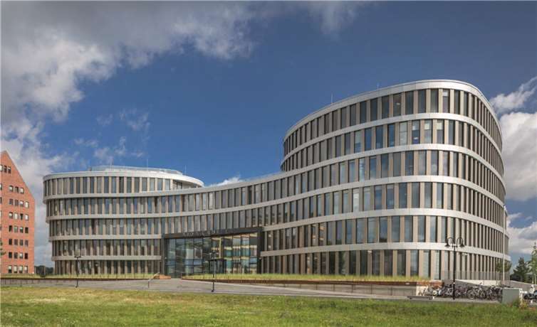 „Der Standort Mendig ist für uns ideal!“ Fassadenkonstruktion der S+T Fassaden GmbH für das Hauptverwaltungsgebäude der AIDA in Rostock