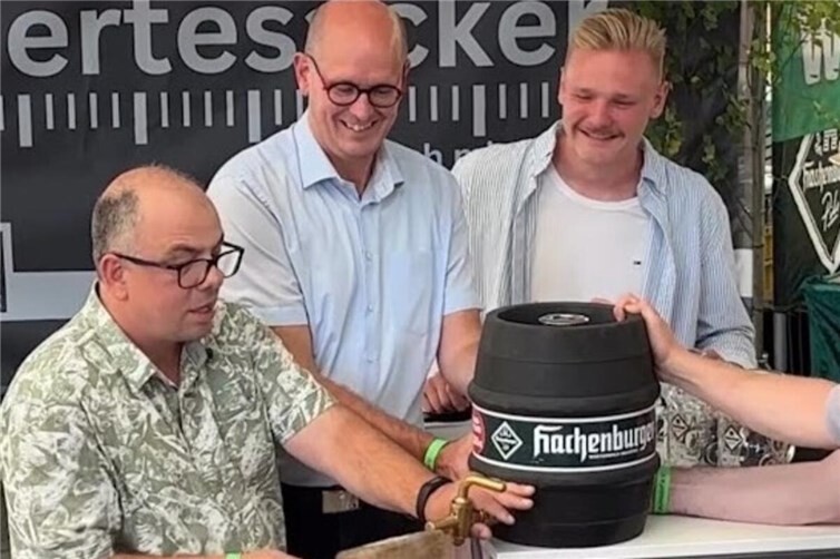 Faßanstich durch Markus Konitzer am Freitag