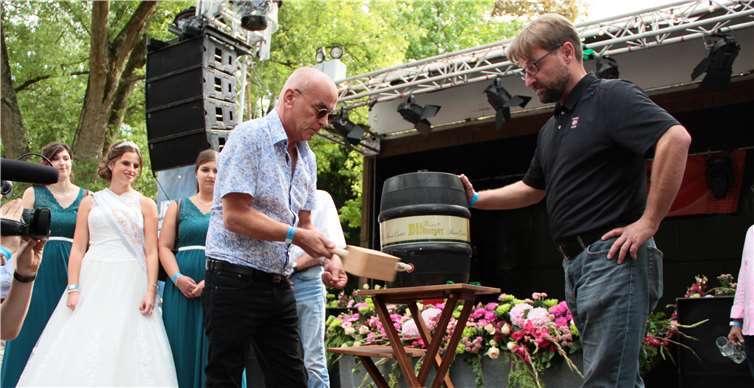 Fassanstich durch Stadtbürgermeister Berny Abt.MFU