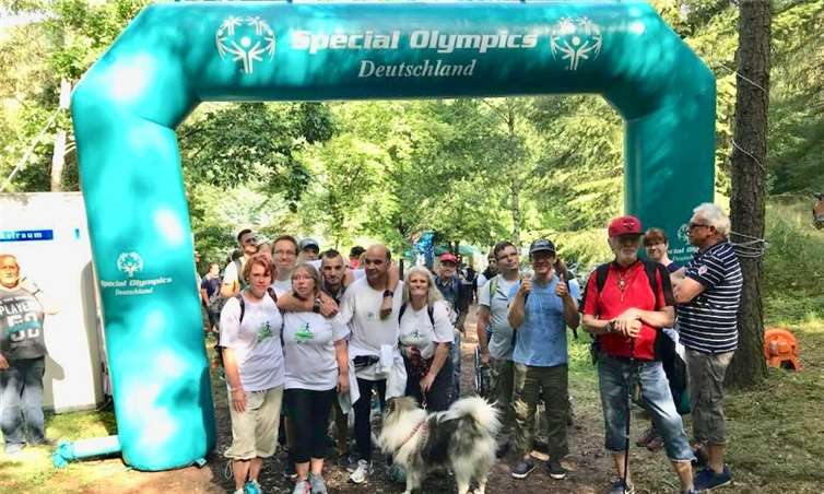 Fast 400 bewegungsfreudige Wanderer gingen beim vierten inklusiven Wandertag an den Start. privat