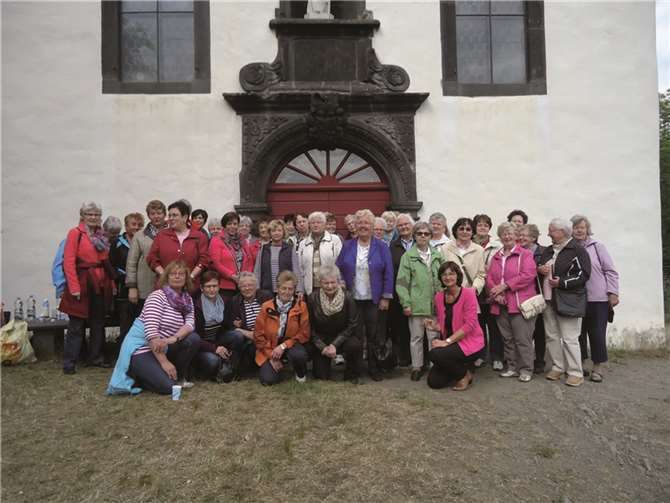 Fast 45 Frauen der kfd Adenau machten sich auf den Weg nach Pützfeld.privat