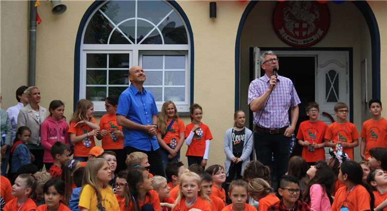 Fast alle Kinder kamen im beliebten Schul-T-Shirt der Grundschule. Fotos: privat