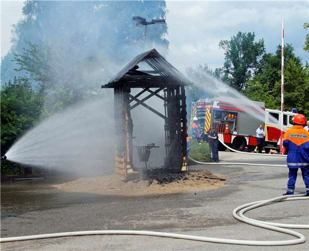 Fast geschafft – kurze Zeit später war der Brand gelöscht.