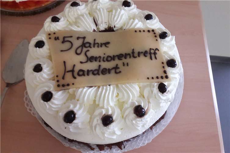 Fast zu schade zum Essen ist diese selbstgebackene Torte.