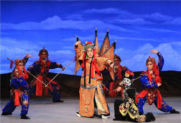 Faszination Chinas durch beeindruckende Kostüme, Akrobatik, Tanz, Musik und Gesang. Privat