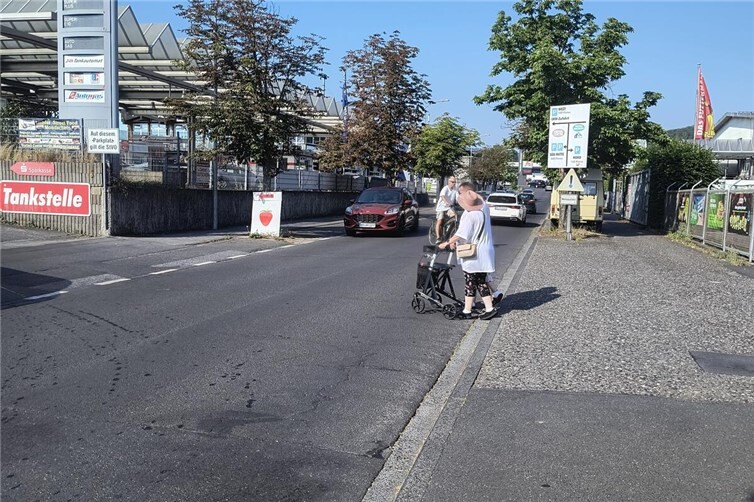 Fehlende Querung in der Anton Limbach Straße-