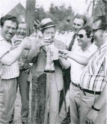 Feier „1000 Jahre Kottenforst“ am Eisernen Mann bei Swisttal-Dünstekoven, 1973.