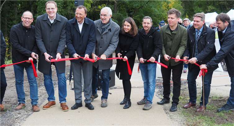 Feierlich wurde das rote Band durchschnitten und der Festungspark Asterstein eröffnet. Fotos: HH