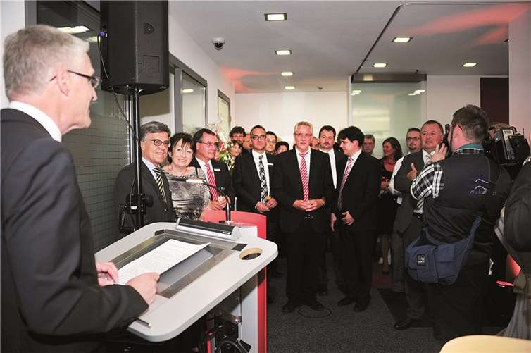 Feierliche Eröffnung der neuen KSK-Filiale in Bad Bodendorf. RÜ