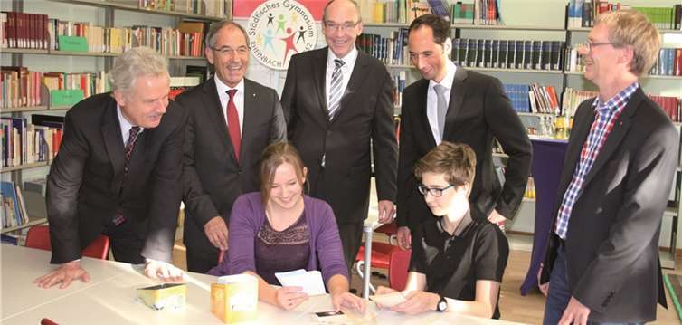 Feierliche Neueröffnung der Schulbibliothekprivat