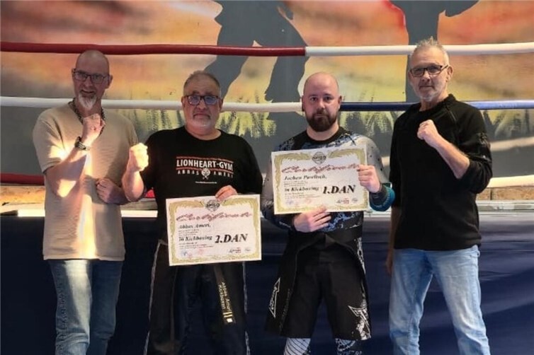 Feierliche Übergabe 2. Dan