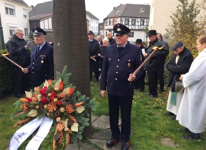 Feierliche Zeremonie am Volkstrauertag in Oedingen. Privat