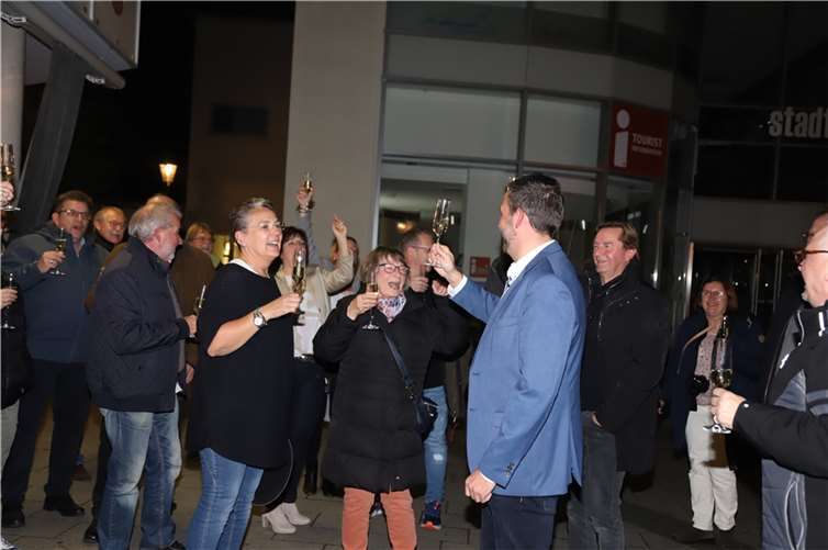 Feierstimmung bei der FWG und dem neuen Oberbürgermeister.