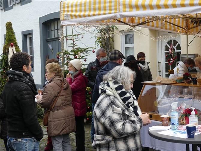 Feine Kaffeespezialitäten und herrlich duftender Glühwein lockten die Besucher zum Verkosten.Fotos: TE