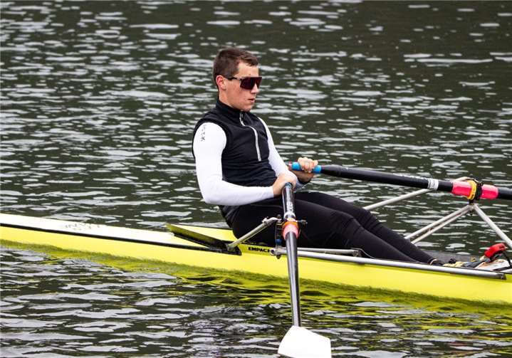 Felix D. errang die Bronzemedaille auf der 3000m – Strecke, nachdem er über 5000m schon den 4. Platz belegt hatte.