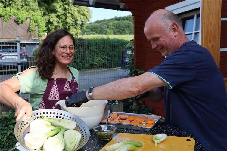 Fenchel- und Süßkartoffelscheiben kamen auf den Grill.Fotos: privat