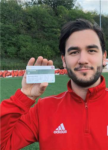 Fernando Bonn nach Erhalt der B-Lizenz. Foto: privat