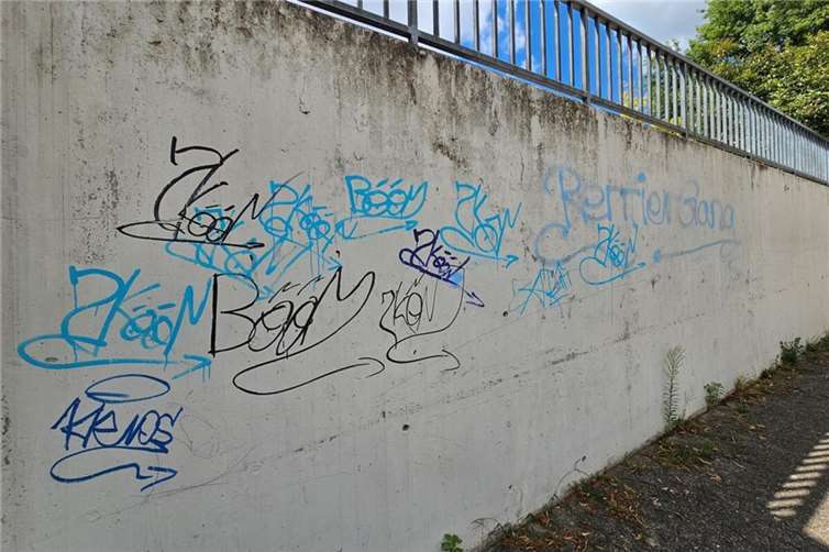 Festgestellte Graffitis in Kottenheim. Foto: Polizeidirektion Mayen