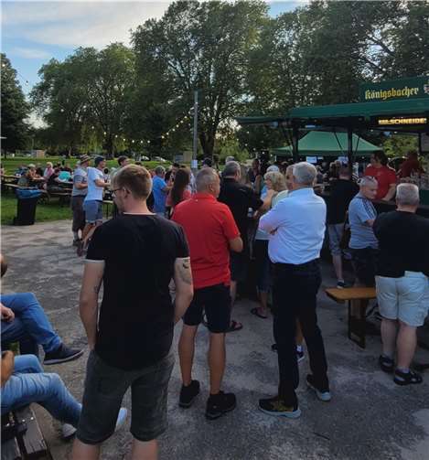 Festliche Atmosphäre und kulinarische Köstlichkeiten beim Sommerfest der KG Rheinfreunde. Foto: KG Rheinfreunde 1845 e.V.
