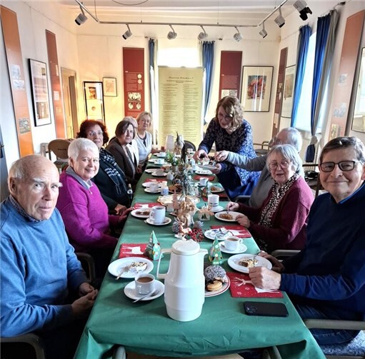 Festlicher Adventskaffee im Herrenhaus als Dankeschön für Helferinnen und Helfer des Stadtmuseums. Foto: privat